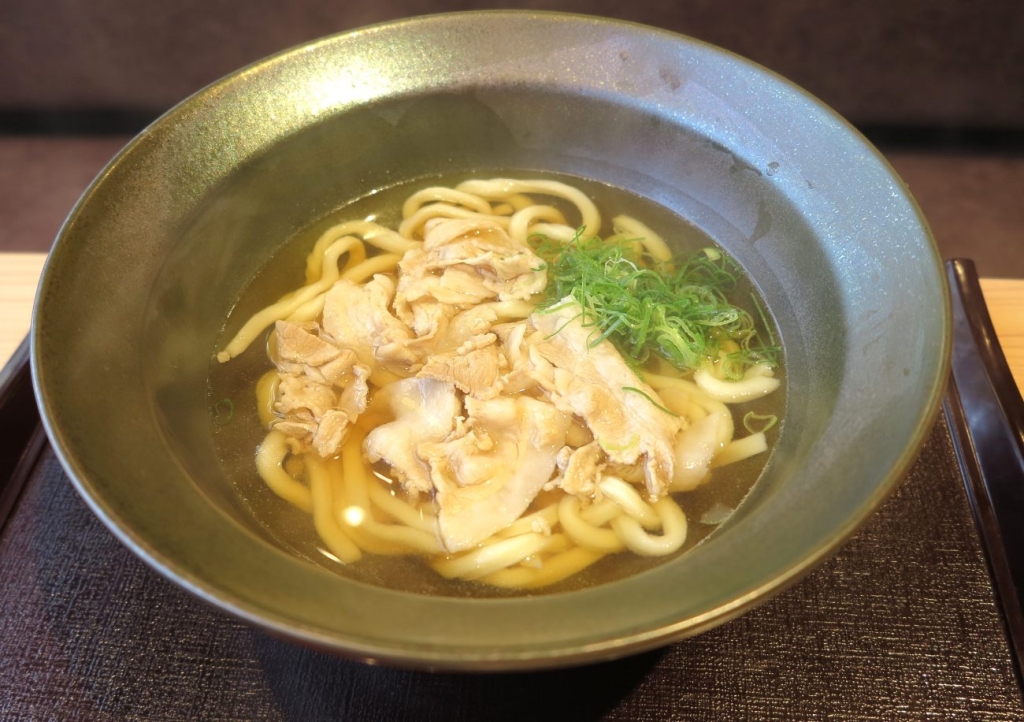「霧島黒豚の肉讃岐うどん」※麺量は3玉