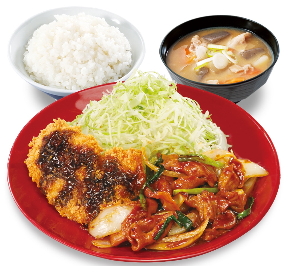 モツ野菜炒めとチキンカツの合い盛り定食