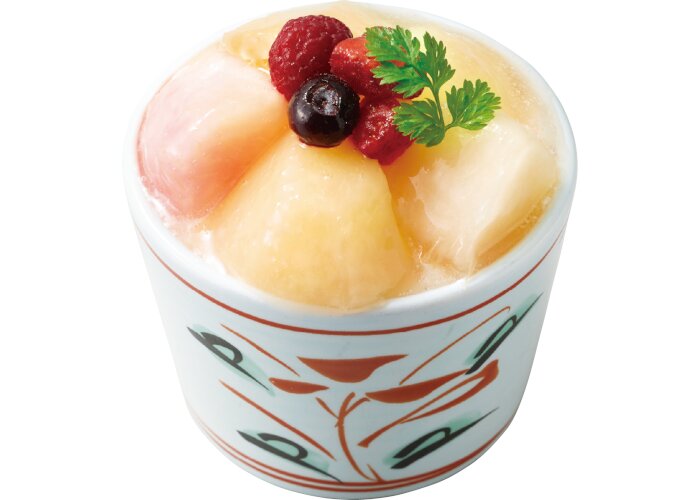 白桃のドルチェ 599円(税込658円)
