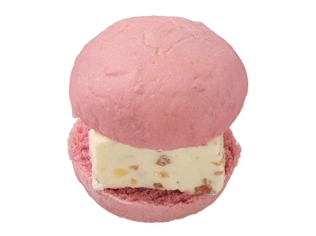 スイーツバーガー レアチーズ&アーモンド 税込313.20円