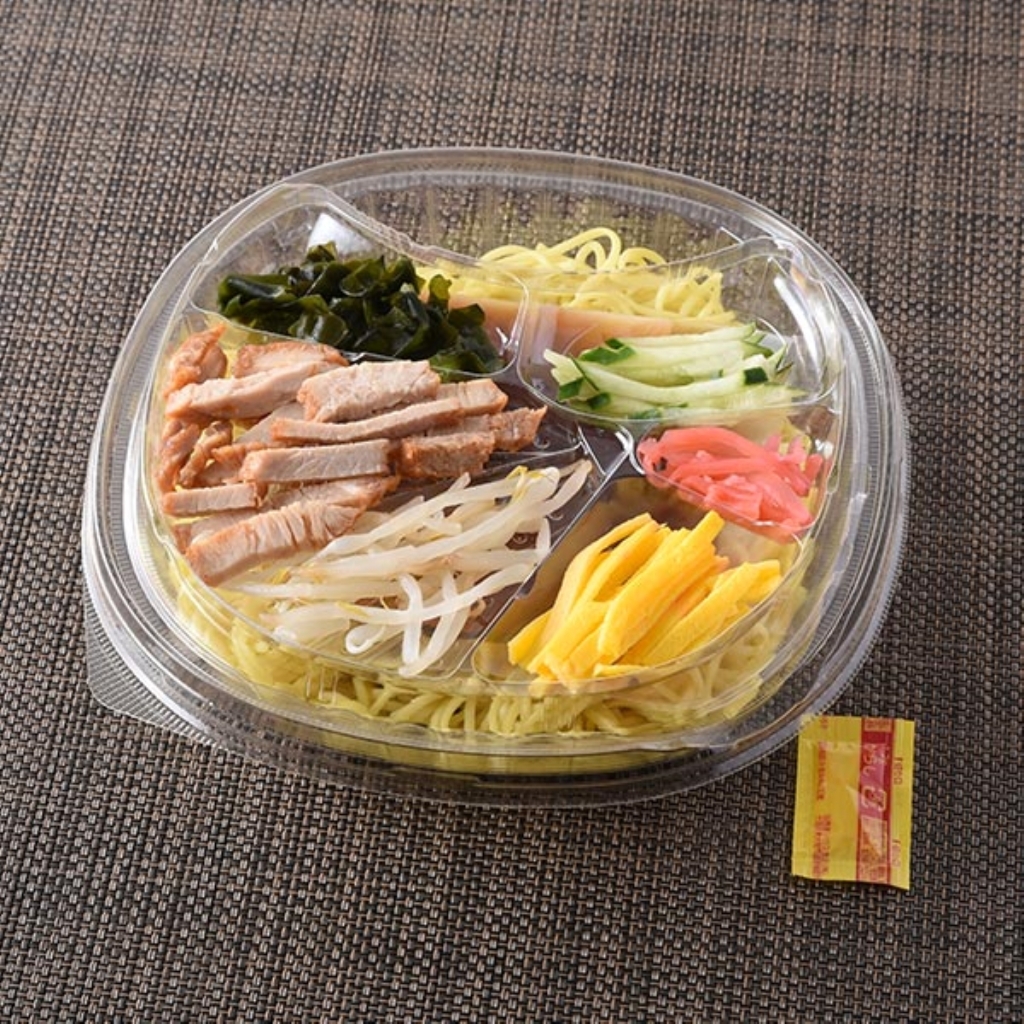 6種具材の冷し中華 (税込578円)