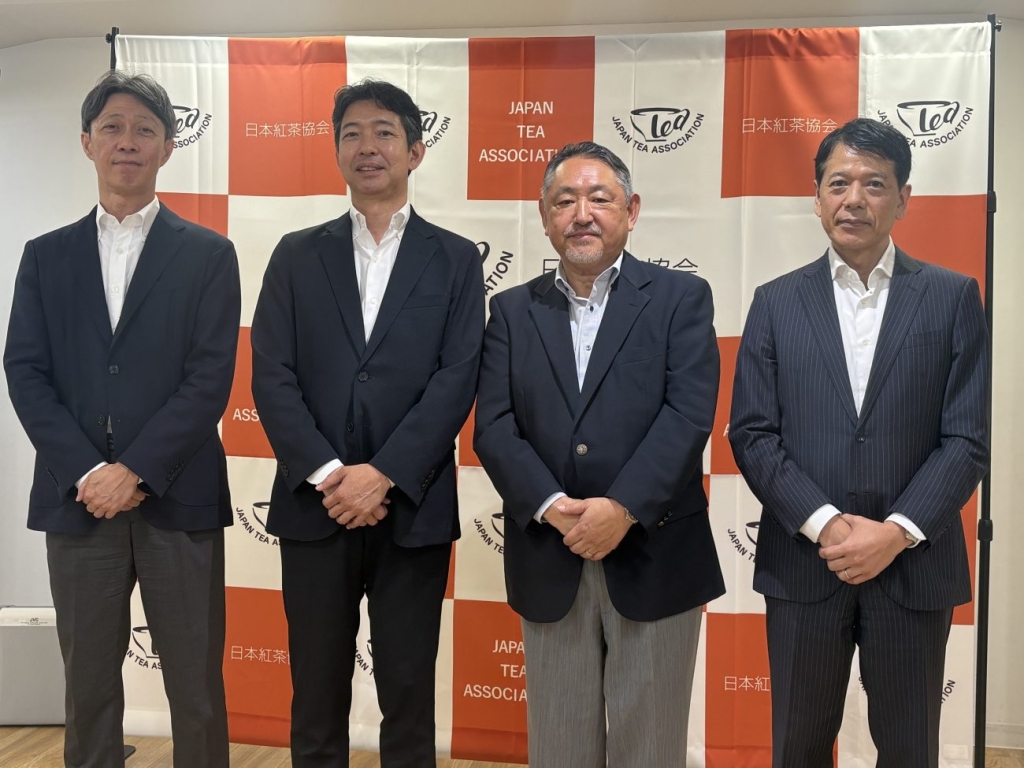(左から)竹田氏、藤井氏、秋庭氏、宣伝委員の平野孝氏