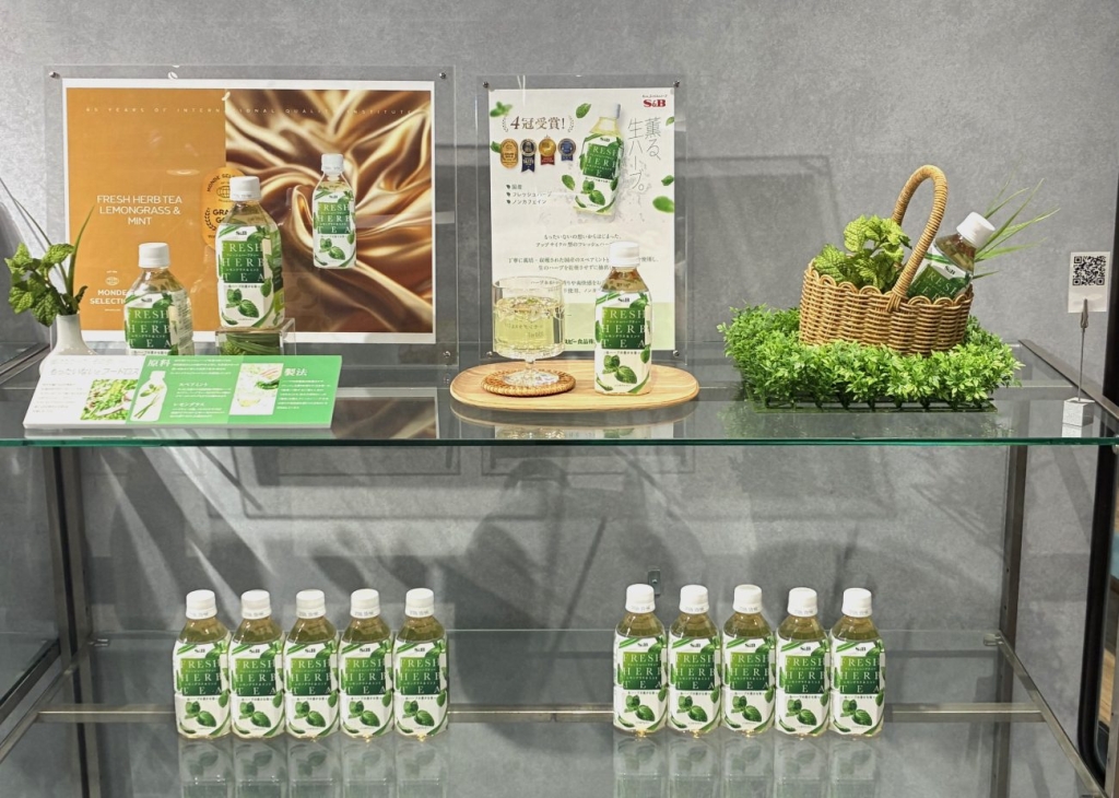 体験型販売店舗「CHOOSEBASE SHIBUYA」の展示･販売の様子