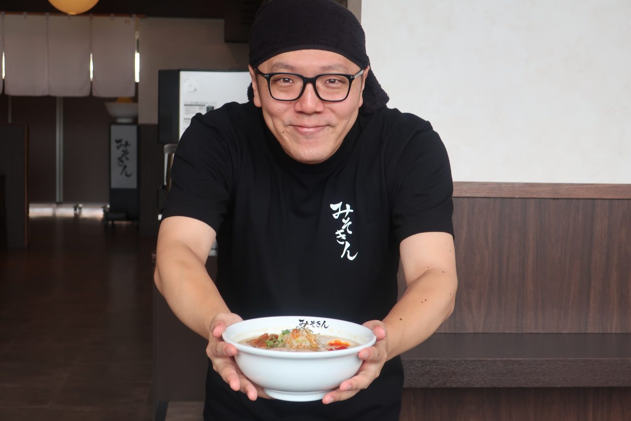 みそきん関西初出店でHIKAKIN氏登場