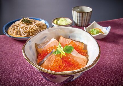 はらこ飯と麺 2,410円