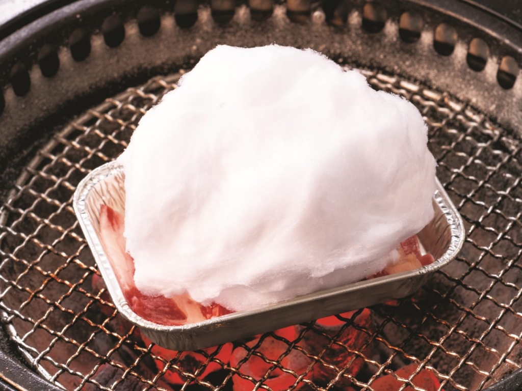 わたあめすき焼き豚カルビ（生たまご付き）