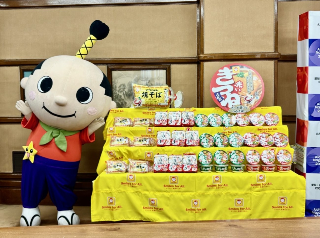 はち丸とマルちゃん商品4品