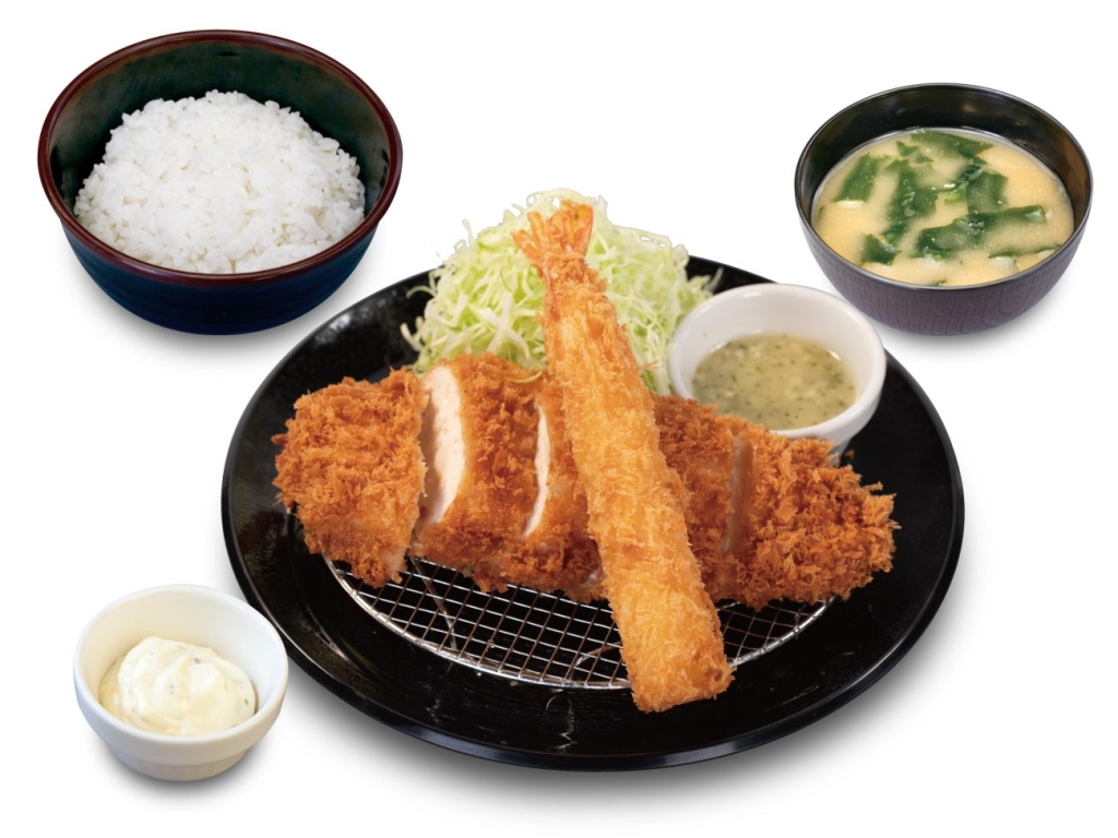 “肉厚”チキン“むね”かつ&海老フライ1尾定食