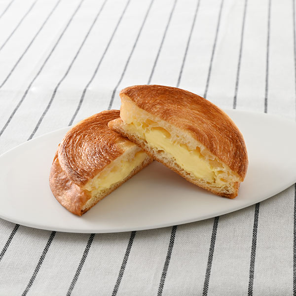 「も～っちり食感クロワッサンロール(ダブルカスタード)」(税込168円)