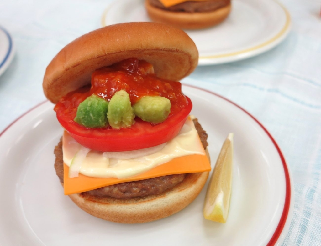 新作「アボカド タコスバーガー」
