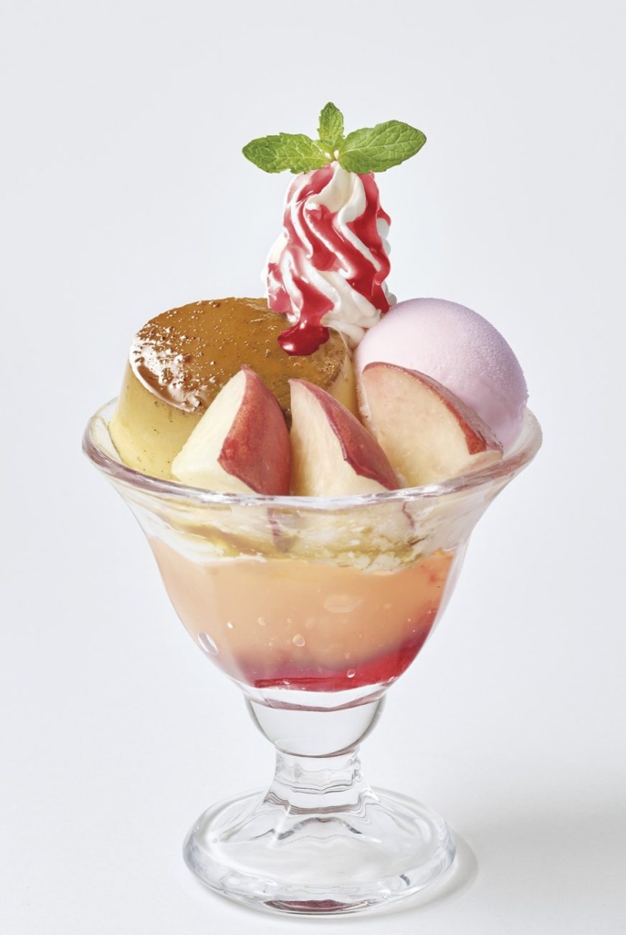 自家製プリンのジョナサンデー(桃)(税込879円)