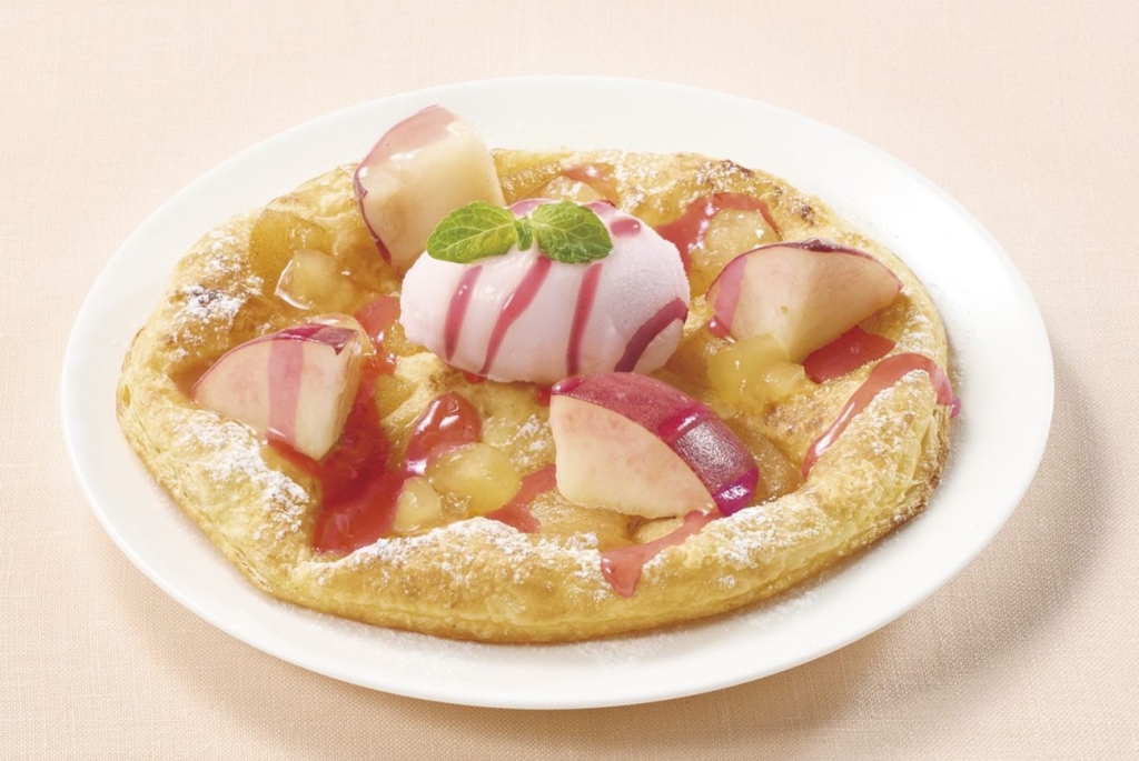 桃とりんごのパイ(税込769円)