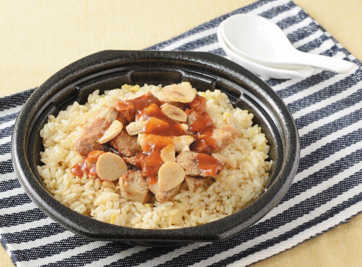 辛味だれの背脂にんにく豚チャーハン