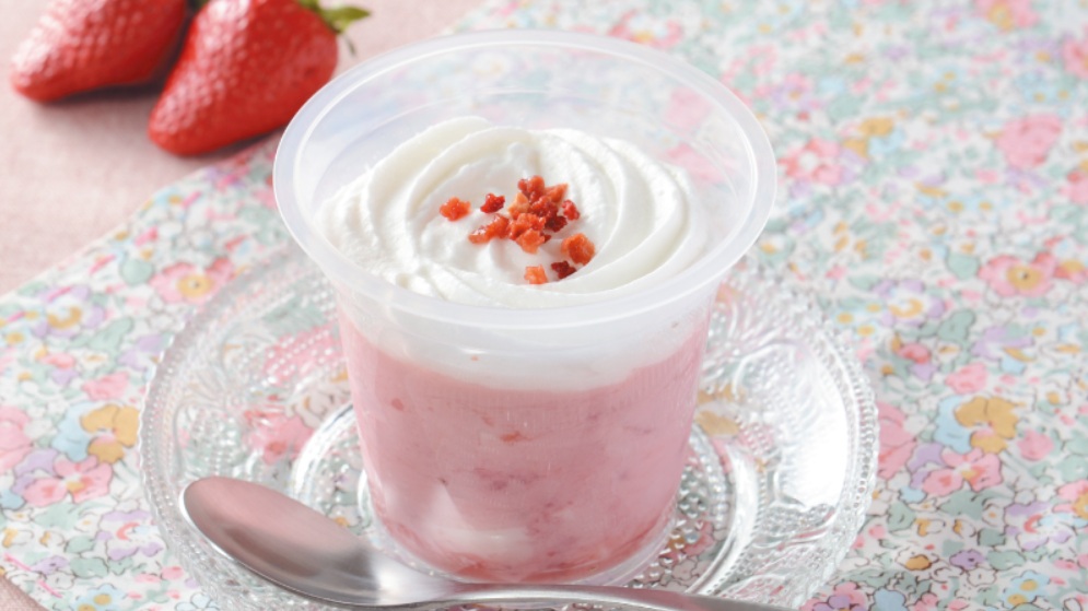 Uchi Café いちごミルク杏仁