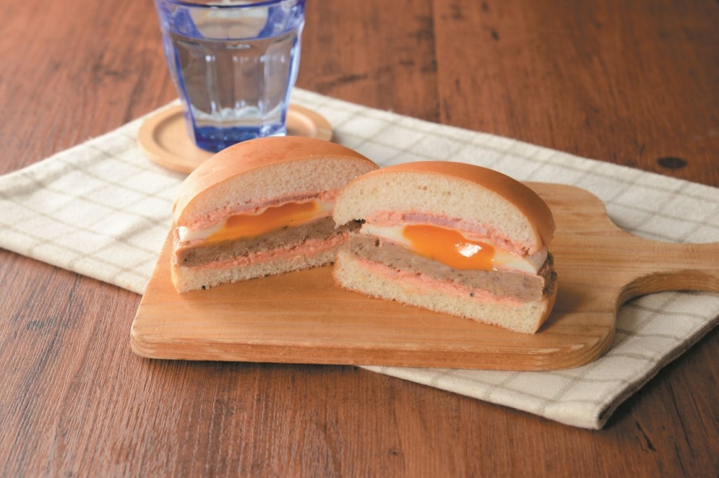 ⑫ベーコンエッグバーガー