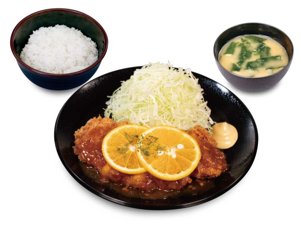 オレンジソース肉厚チキンムネかつ定食