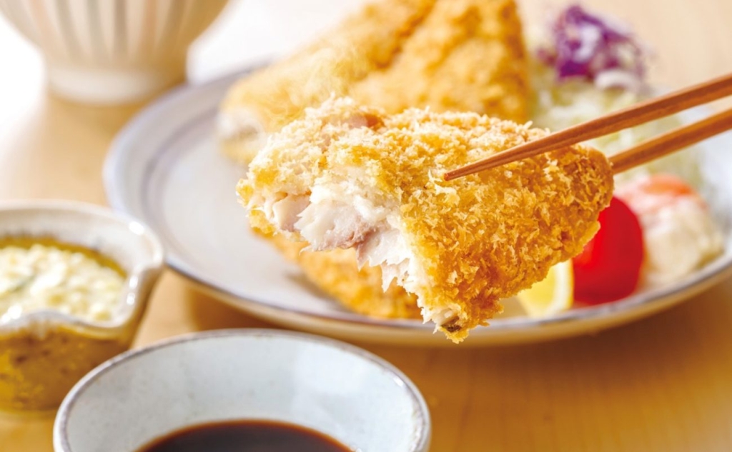 衣はサクッと香ばしく、中はふっくらとした食感に