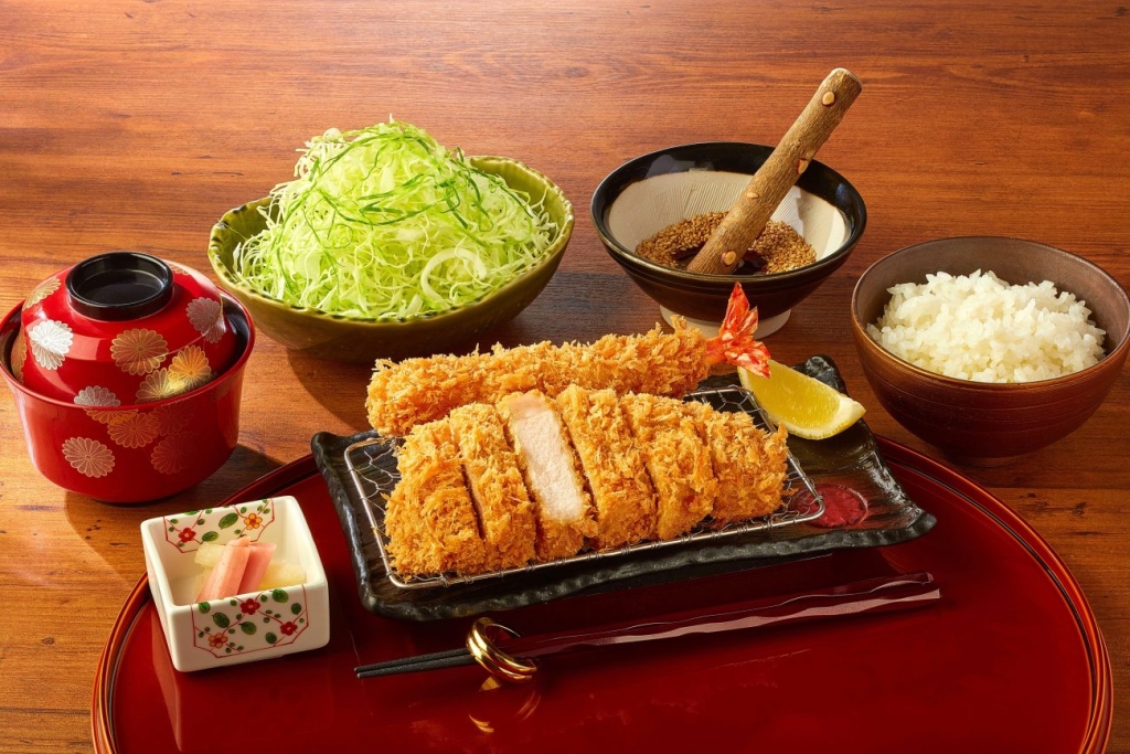 青森県産 雪乃国ロースかつ・大海老フライ御膳