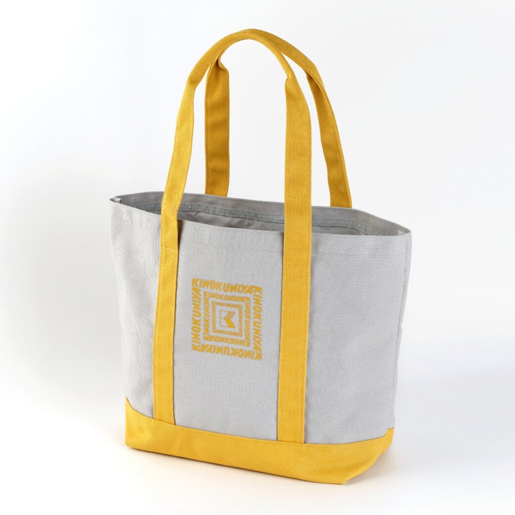 バッグ本体 約タテ30cm×ヨコ43cm