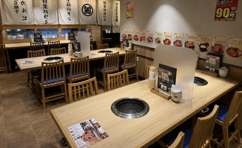 湘南藤沢店の内観