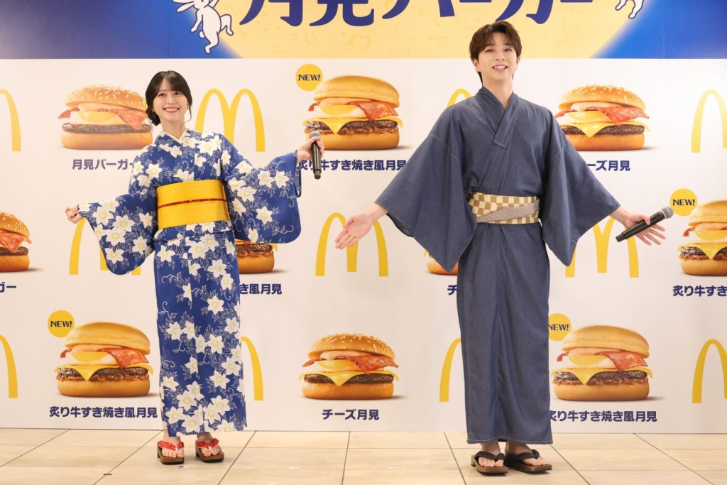 佐々木舞香さん（左）、塩﨑太智さん（右）