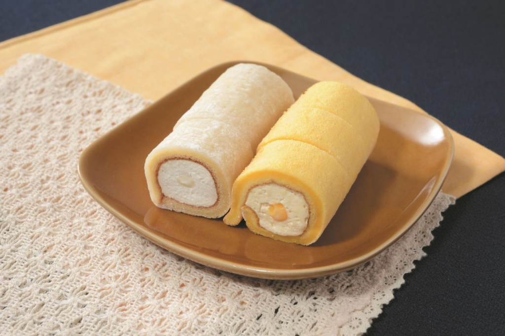 ⑩月見ミニもち食感ロールバニラ＆カスタード