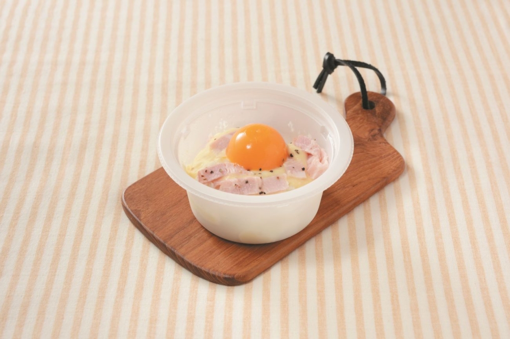 ②月見カルボナーラポテトサラダ