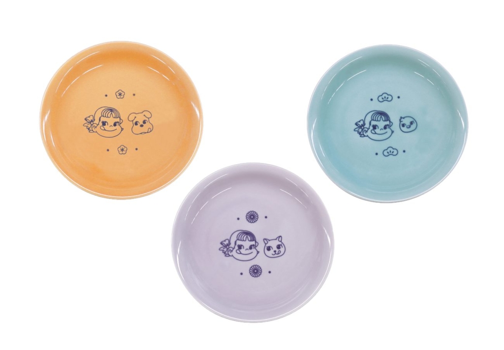 9月8日から提供する「ペコ×ドッグ(オレンジ)」「ペコ×ねこにゃん(むらさき)」「ペコ×ことりちゃん(青)」