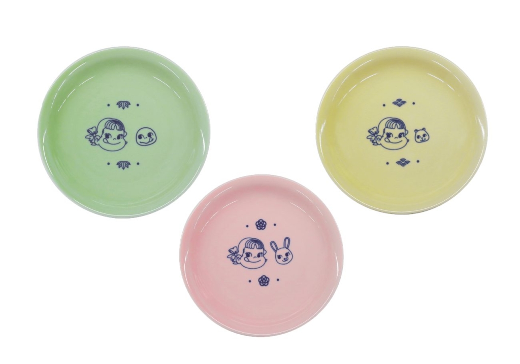 「ペコ×かめ吉(緑)」「ペコ×うさぎちゃん(ピンク)」「ペコ×ハムお(黄色)」