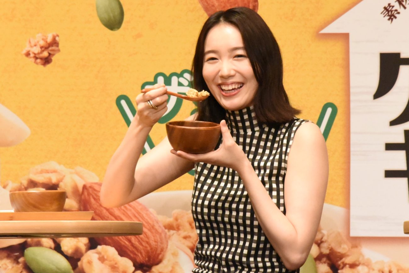 俳優の飯豊まりえさん