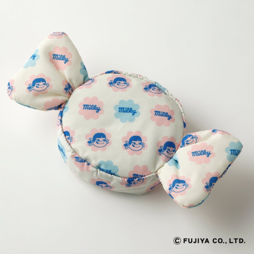 たたむとキャンディ形になるポケッタブルバッグ