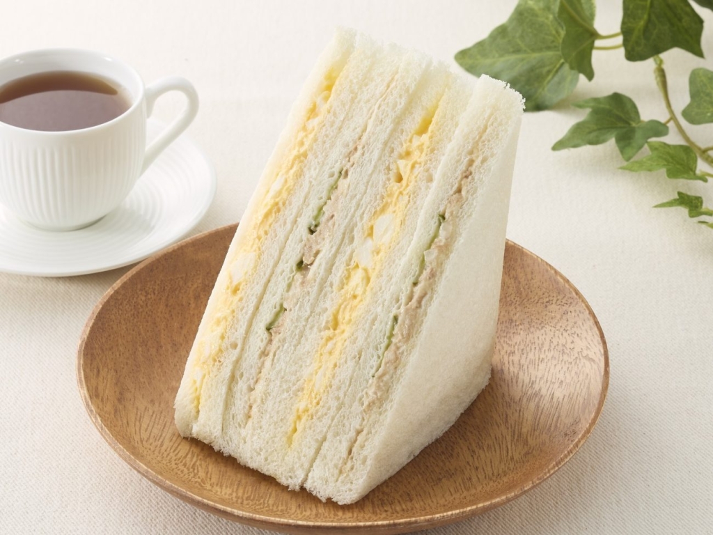 ツナたまごサンド 【たまごサンド1層増量】