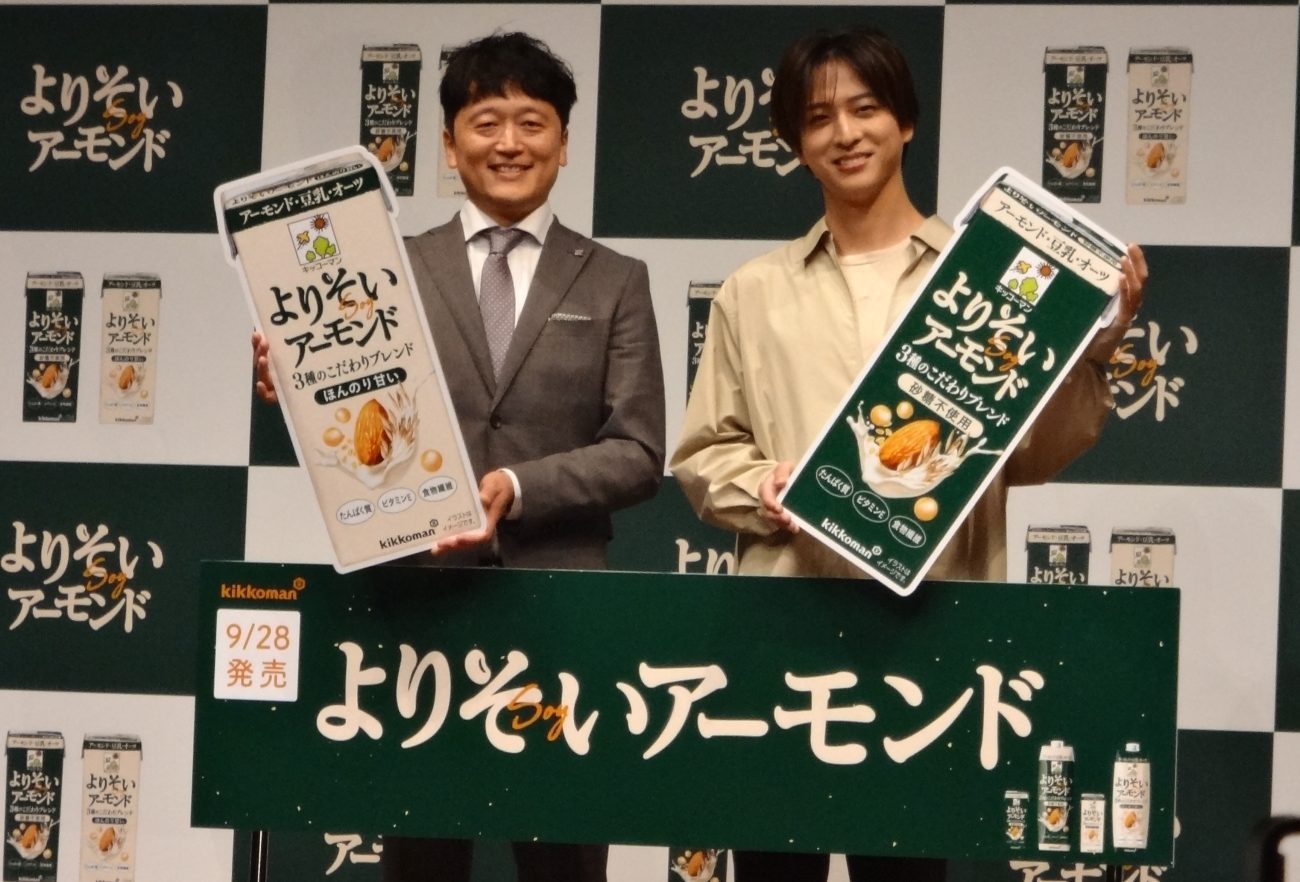 亀井淳一執行役員、寺西拓人さん