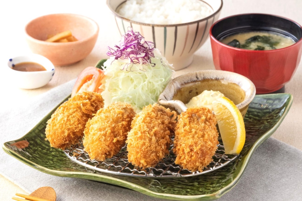 大粒牡蠣フライ(4個)定食