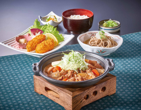もつ煮とかきフライ定食