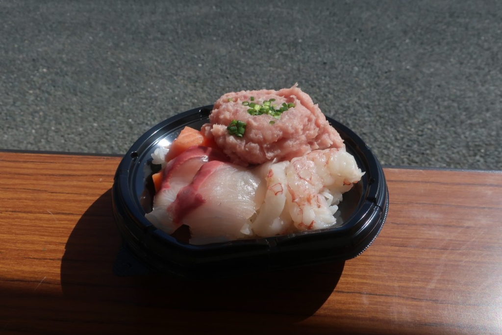 「Umiosu海鮮丼」