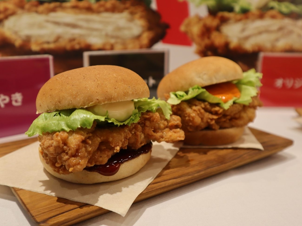 オリジナルチキンバーガー(てりやき)、オリジナルチキンバーガー(レッドホットソース)
