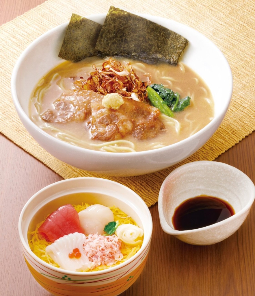 北海道味噌ラーメンとミニ北海海鮮ちらし 1,799円(税込1,978円)