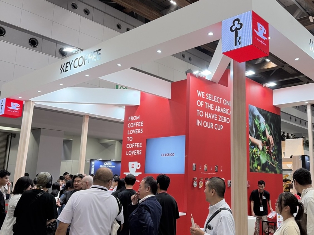「illy」を前面に打ち出したキーコーヒーのブース（SCAJ2026）