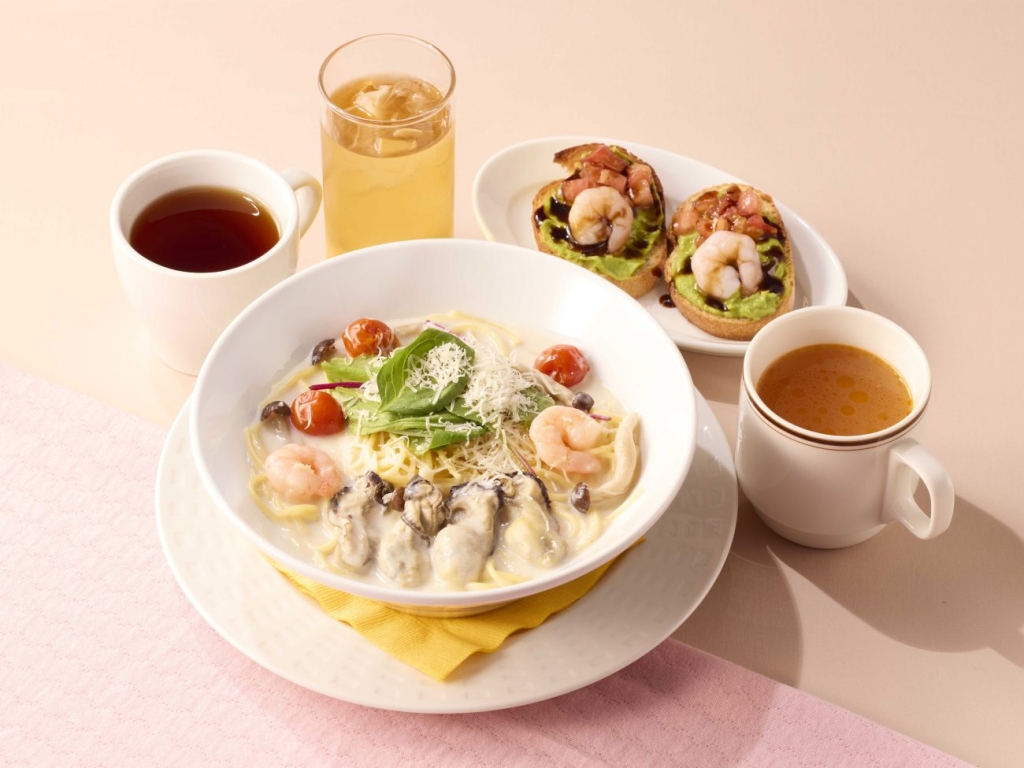 「たっぷり牡蠣のクリームスープパスタ 海老とアボカドのブルスケッタセット」