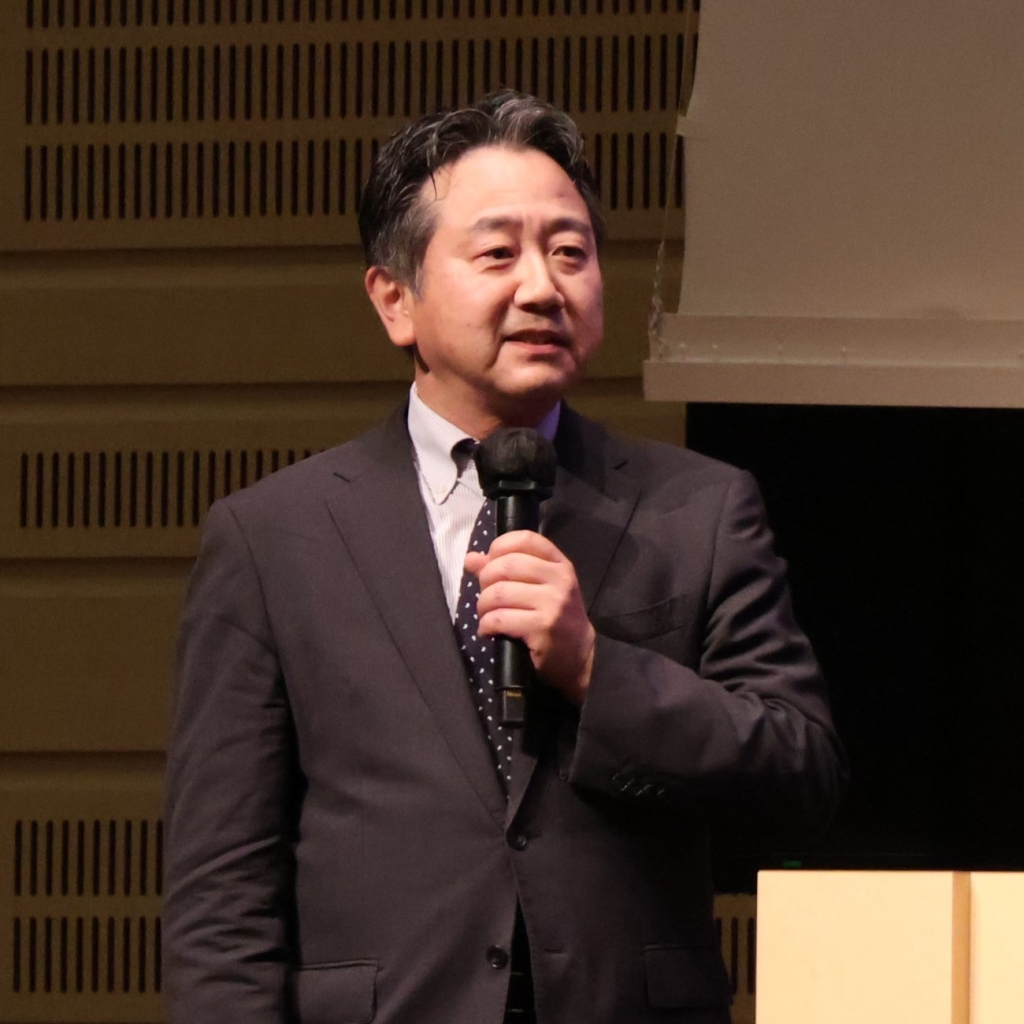 ファミリービジネスの事業承継について講演するKPMG FASの浅尾兼平氏