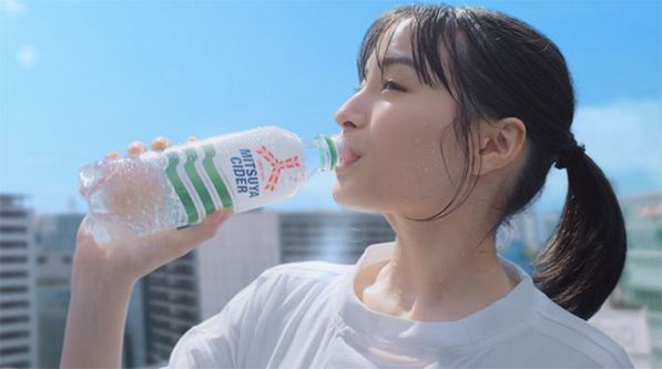 「三ツ矢サイダー」新CM「やりきろうぜっ KICKBOXING」編