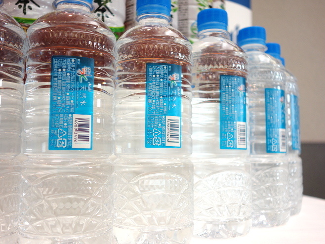 アサヒ飲料「『アサヒ おいしい水』天然水 シンプル eco ラベル」