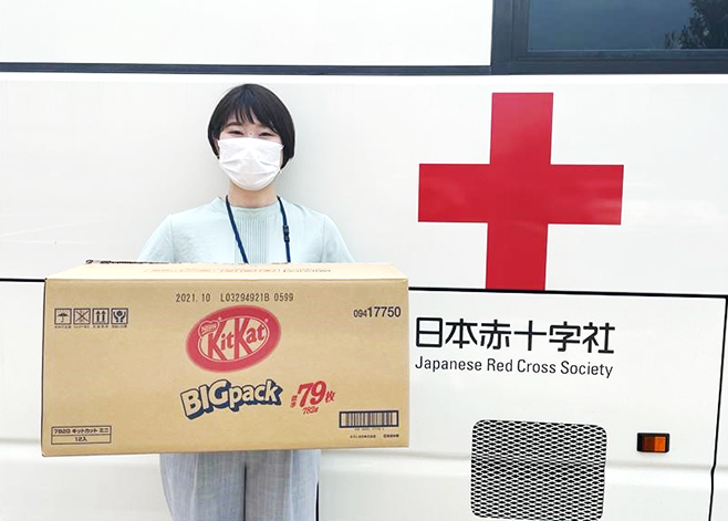 ネスレ日本が日本赤十字社に寄付、「キットカット」などチョコレート約322万個とコーヒー・スティック飲料約33万杯分