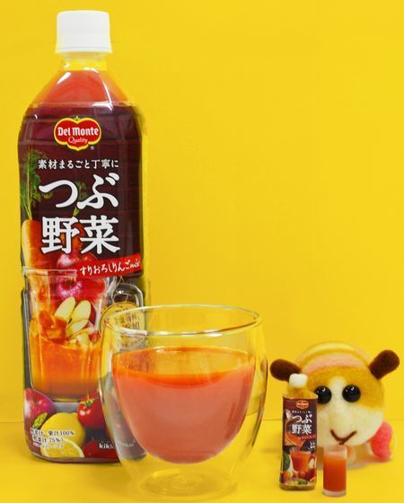 デルモンテ飲料のTwitter投稿画像(「つぶ野菜」とキッコーマン飲料社員手作りの「モルカー」)