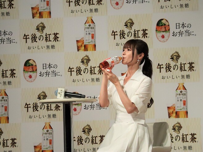 深田恭子さん/後味スッキリ!「日本のお弁当に。新!キリン午後の紅茶 おいしい無糖」キックオフイベント