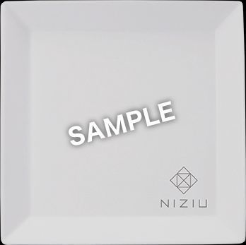 「NiziUオリジナルプレート」