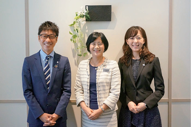 森秀貴氏、馬見塚陽子館長、河野早希子氏