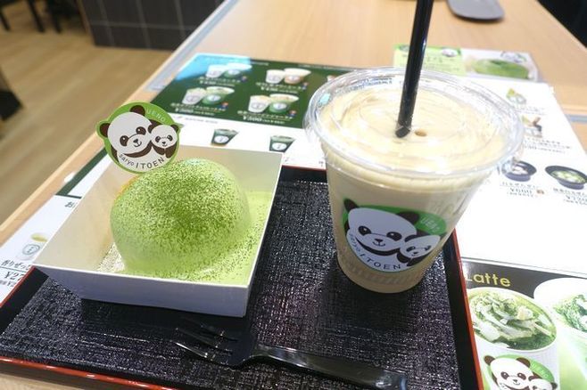 「抹茶ミルククリームパンケーキ」と「ほうじ茶クリーミーラテ」