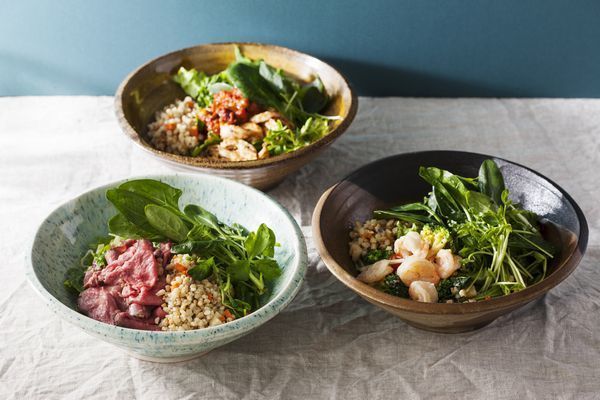 「有機野菜ともち麦のサラダボウル」